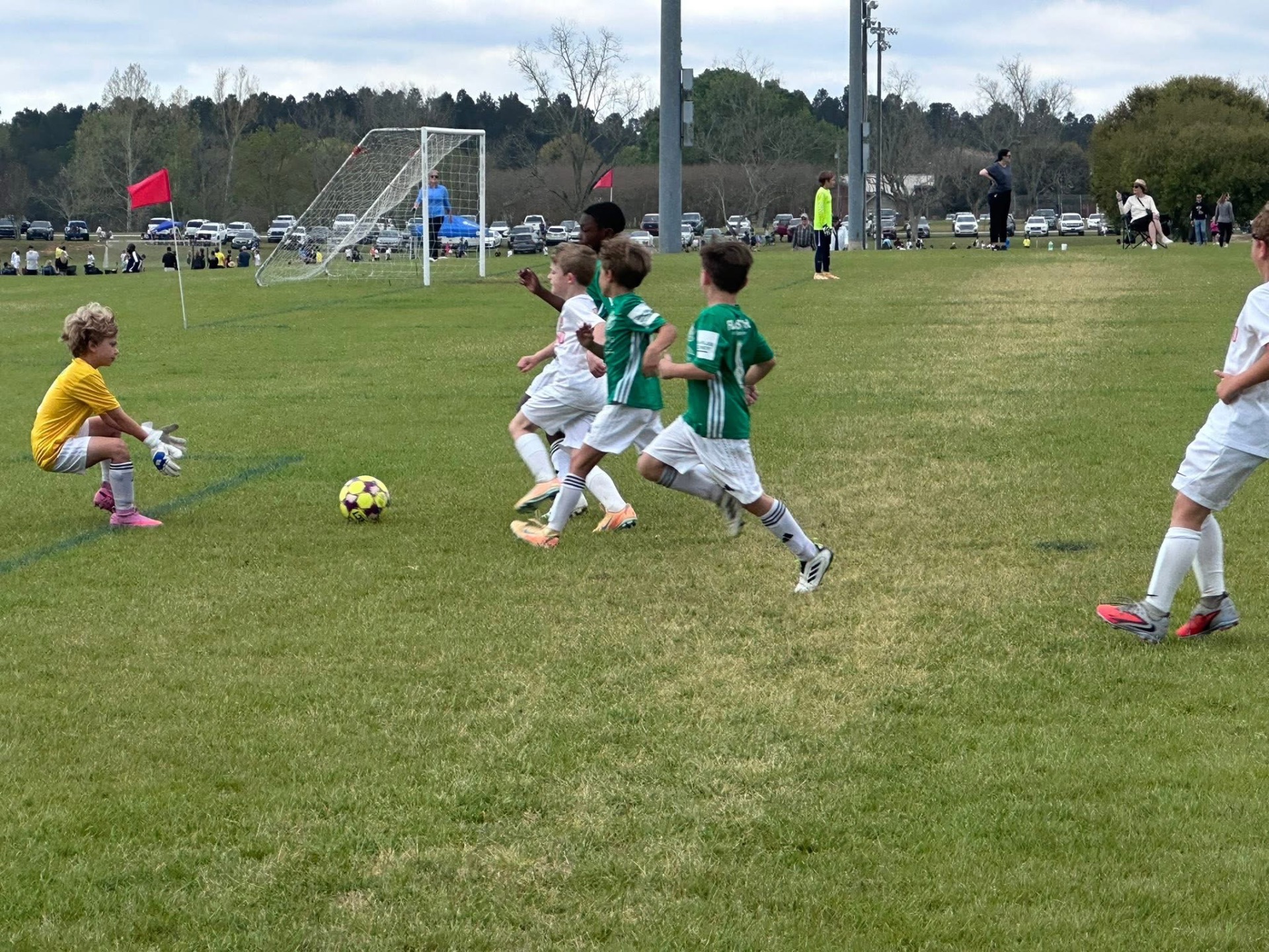 GFC attackers pressing the goalkeeper